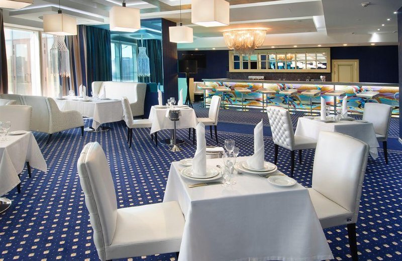 Crowne Plaza отель MIEF 2015